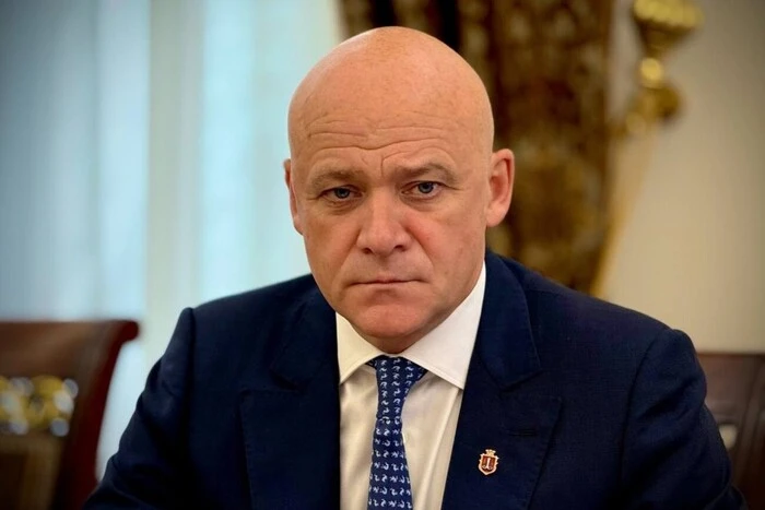 Зеленский лишил гражданства Труханова: кого еще это касается