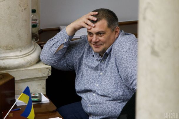 Poseł „Juzik” zlekceważył zakaz Zełenskiego i poleciał na wakacje do Hiszpanii