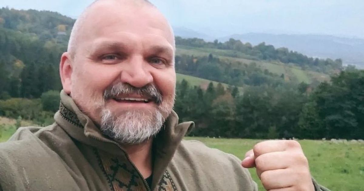 Стронгмен и нардеп Василий Вирастюк стал крестным отцом: трогательные кадры с Закарпатья