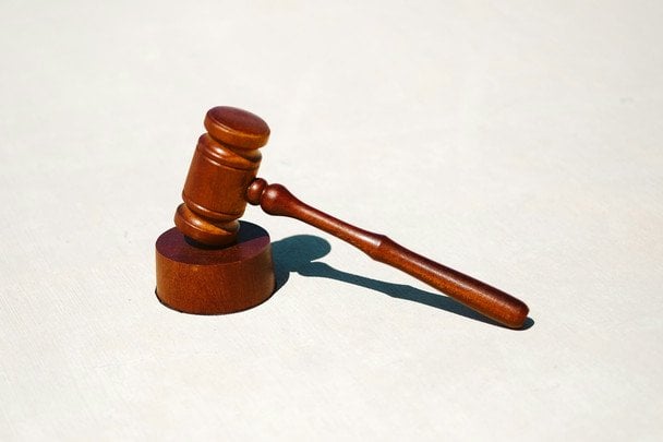 Żołnierz walczy w sądzie z własną matką o 4,2 mln złotych: kobieta pobierała jego pensję, gdy był w niewoli