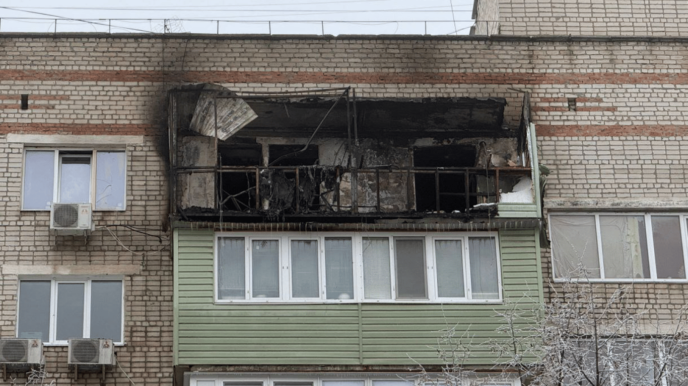 В результате атаки на Черноморск повреждены жилье и объект энергетики