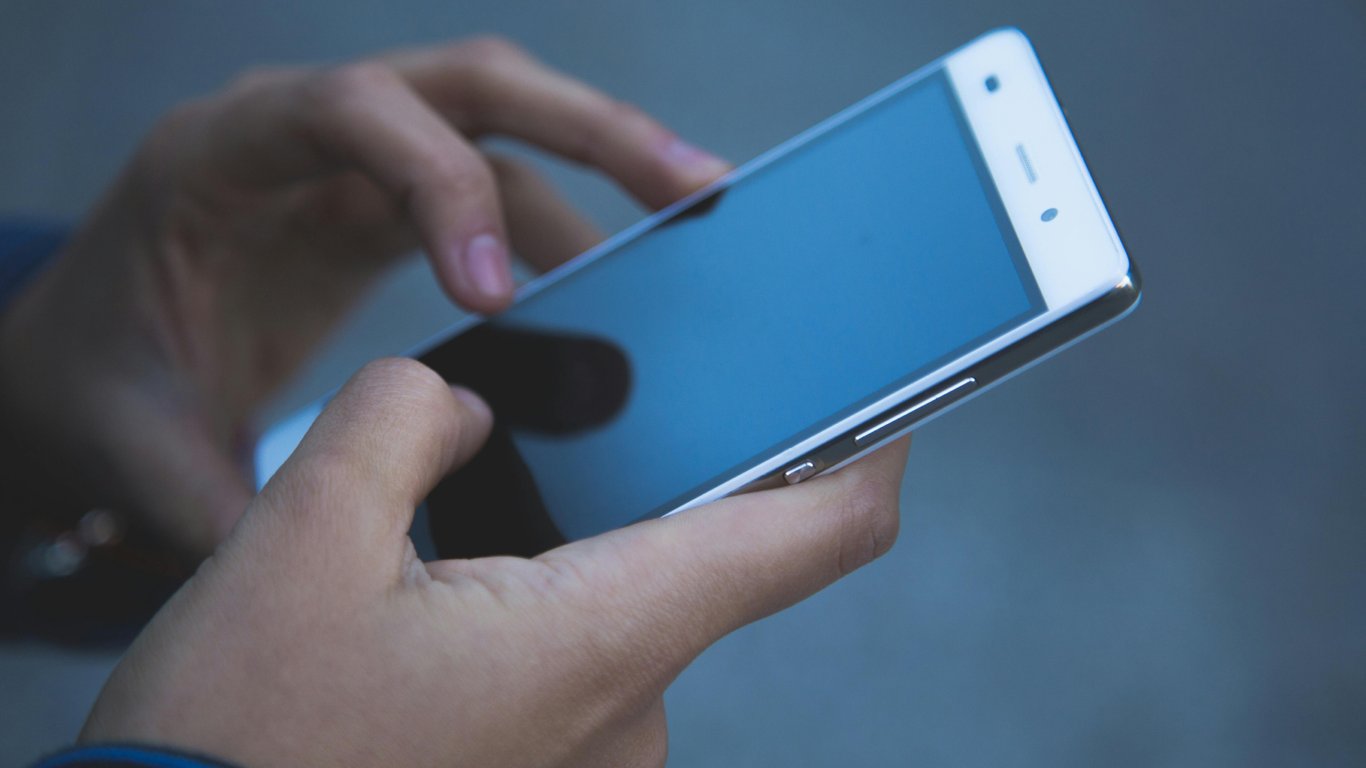 Cisza w kieszeni: jak wyciszenie telefonu wpływa na redukcję stresu