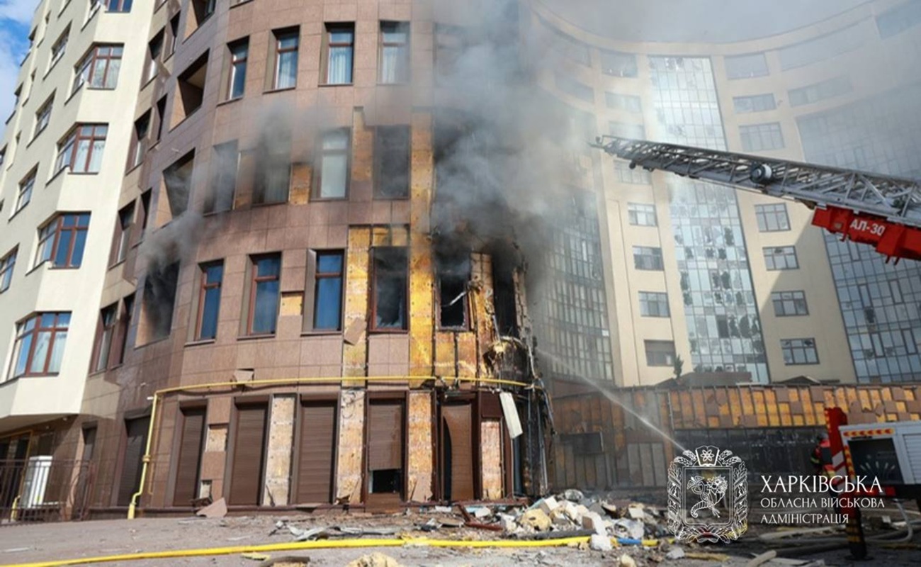 Atak dronów na wieżowiec w Charkowie: ranne dwie kobiety, ucierpiały też dzieci