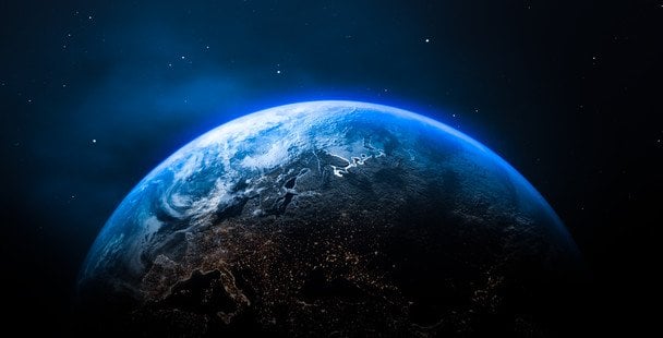 Mniejsze satelity na niskiej orbicie: bezpieczniejsza alternatywa dla dużych obiektów kosmicznych