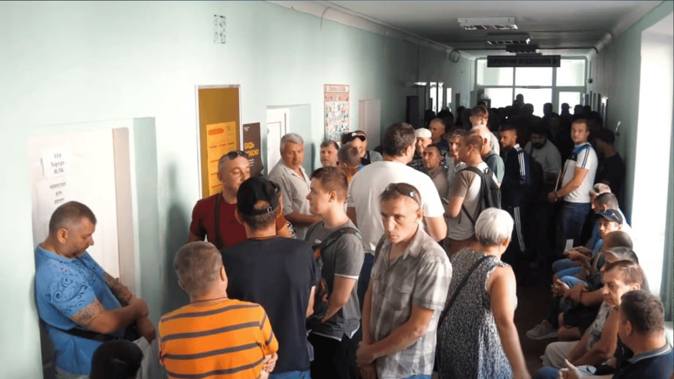 Dramat w wojskowych komendach: rekrutów po próbach samobójczych wysyłają na oddziały psychiatryczne