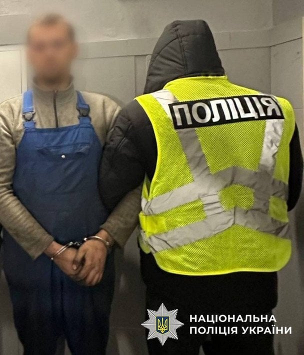 В Киеве задержали поджигателя почты: он действовал по указанию псевдоправоохранителя