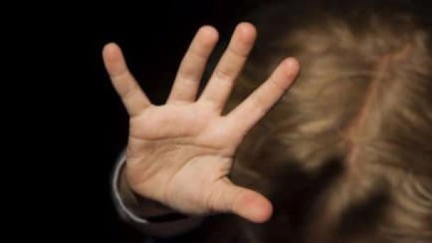 Brytyjska przedszkolanka skazana na 4 lata więzienia za udostępnianie drastycznych nagrań