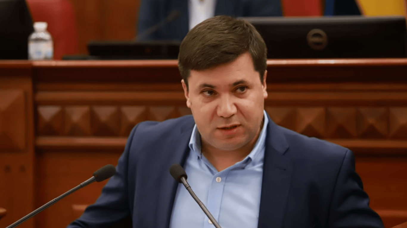 Поломка ліфта у житловому будинку