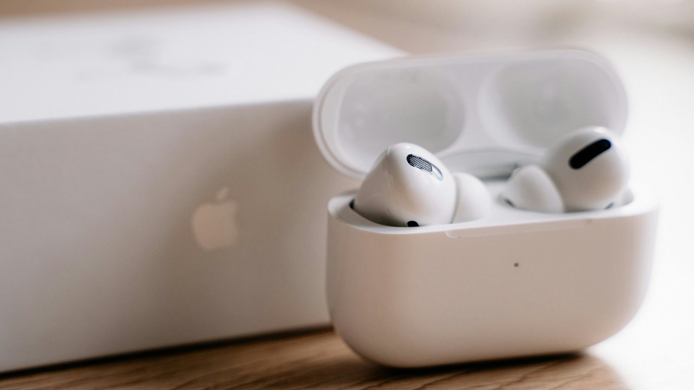 Apple szykuje droższą wersję AirPods Pro 3. W grę wchodzą kamery