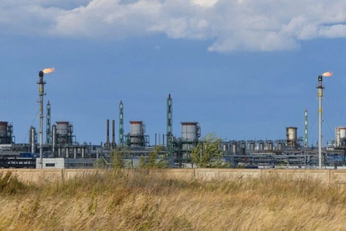Атака безпілотників на найбільший у світі газопереробний завод: наслідки