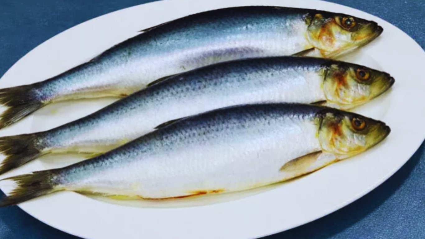 Klasyczny śledź po żydowsku: jak uzyskać doskonałą harmonię smaków