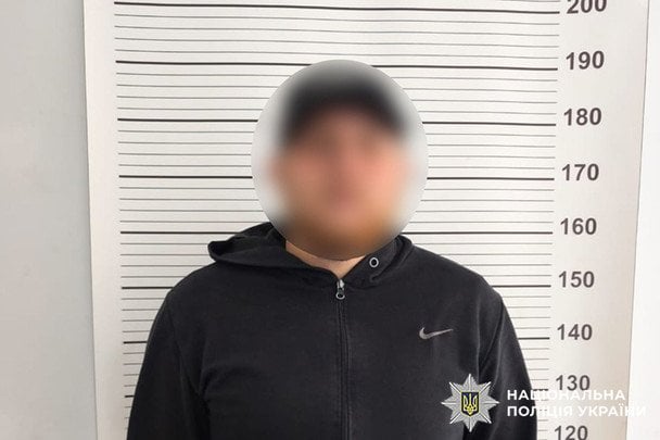 У Хмельницькому псевдовійськового засудили за шахрайство на 670 тисяч гривень