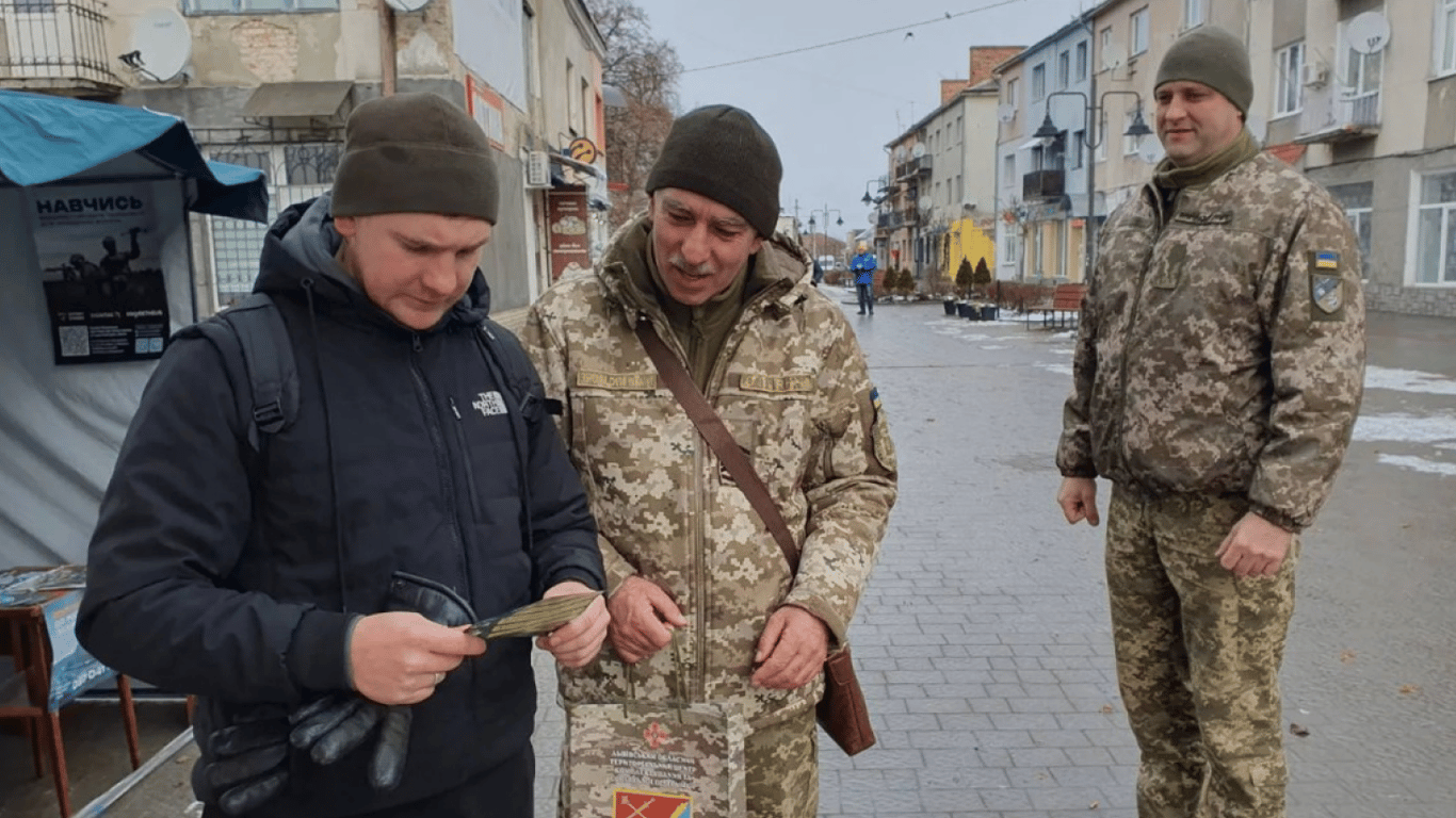 Борги по аліментах і мобілізація