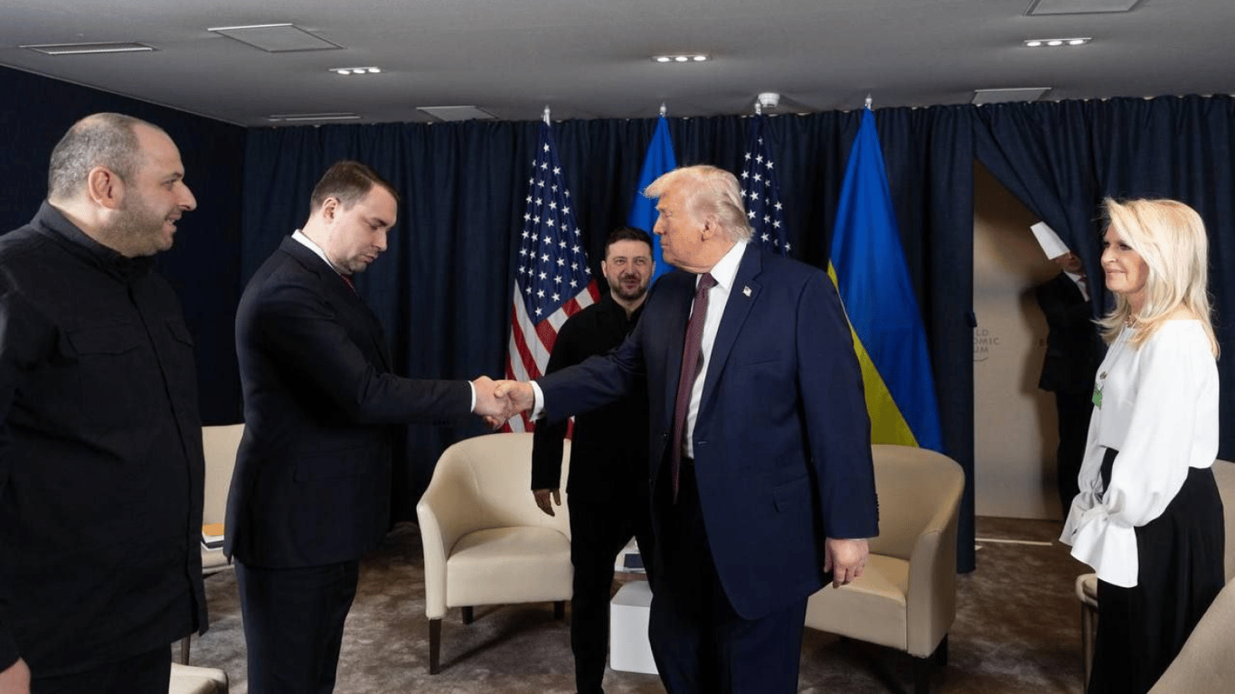 Зеленський та Трамп на зустрічі у Давосі