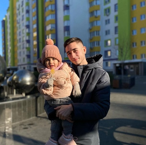 Roman Sasanchin shows his daughter on her birthday: how Elizabeth is living in Poland