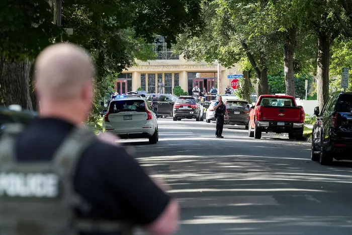 Стрілянина в школі Міннеаполісу: двоє дітей загинули, 17 поранено