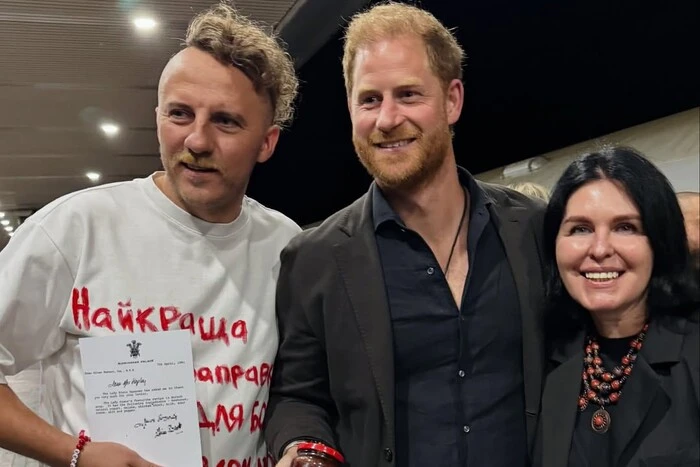 Yevhen Klopotenko handed Prince Harry the favorite borscht of Princess Diana