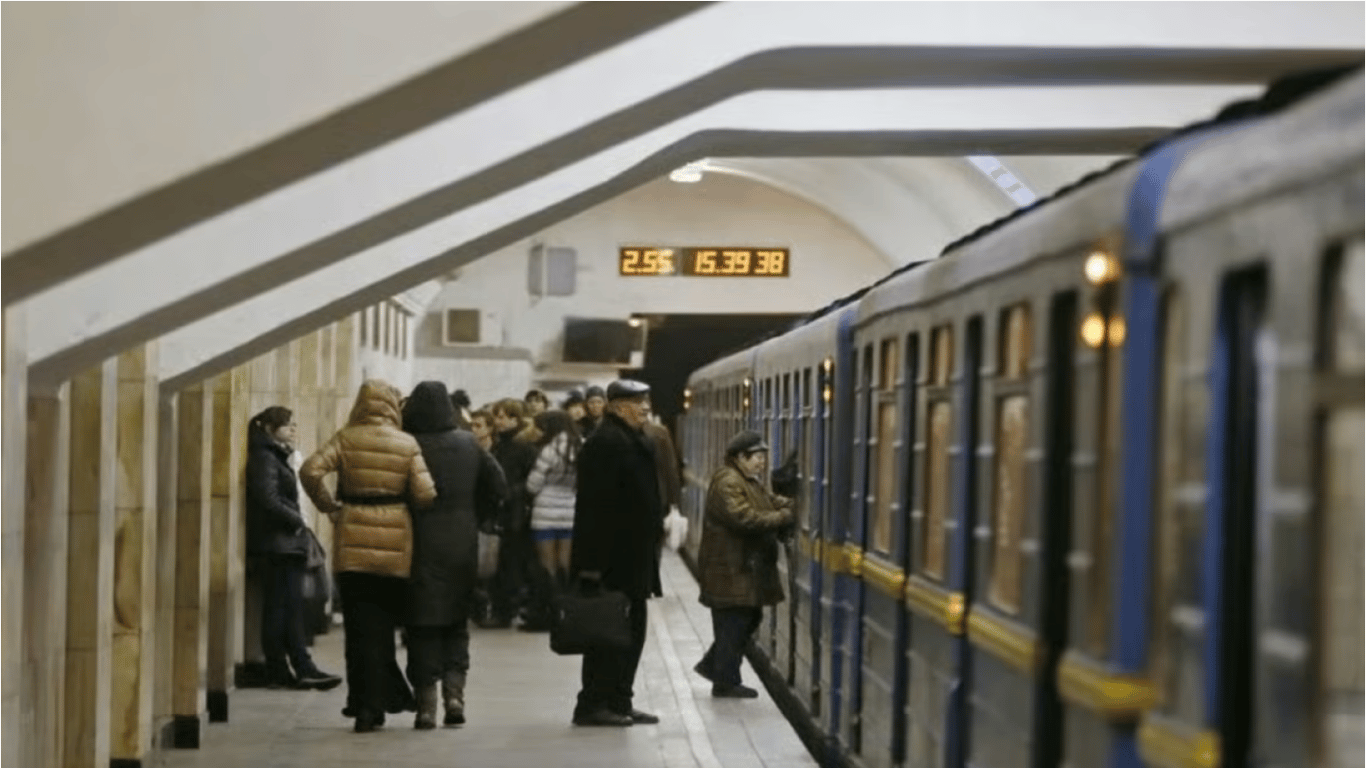 Станція метро Дорогожичі, Бабин Яр