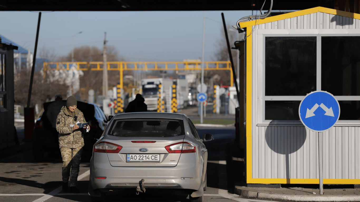 На кордоні з Польщею черг немає