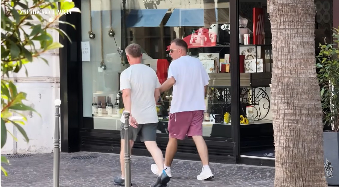 Corruption suspects on vacation