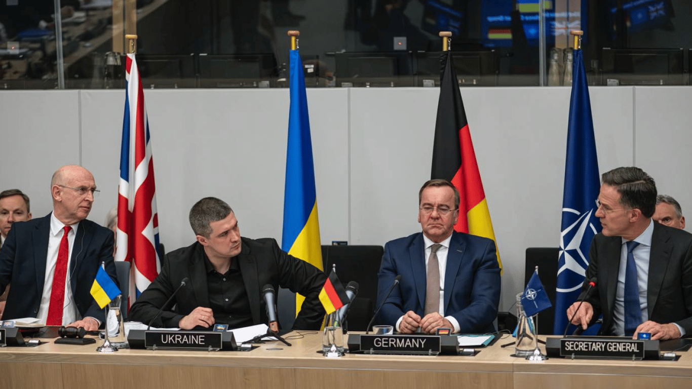 Допомога Україні: дрони та ракети