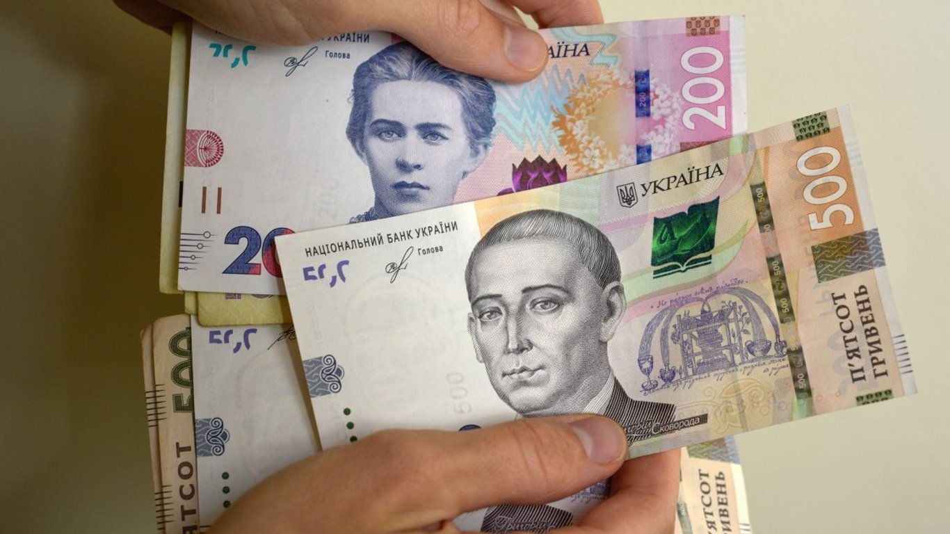 С 2026 года зарплаты педагогов в Украине вырастут на треть: новые ставки и надбавки
