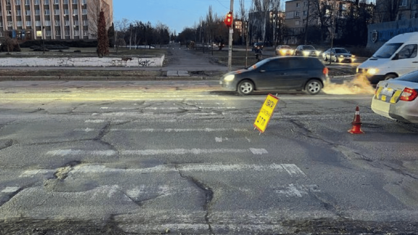 В Кривом Роге на пешеходном переходе под колеса BMW попал ребенок: подробности аварии с участием судьи