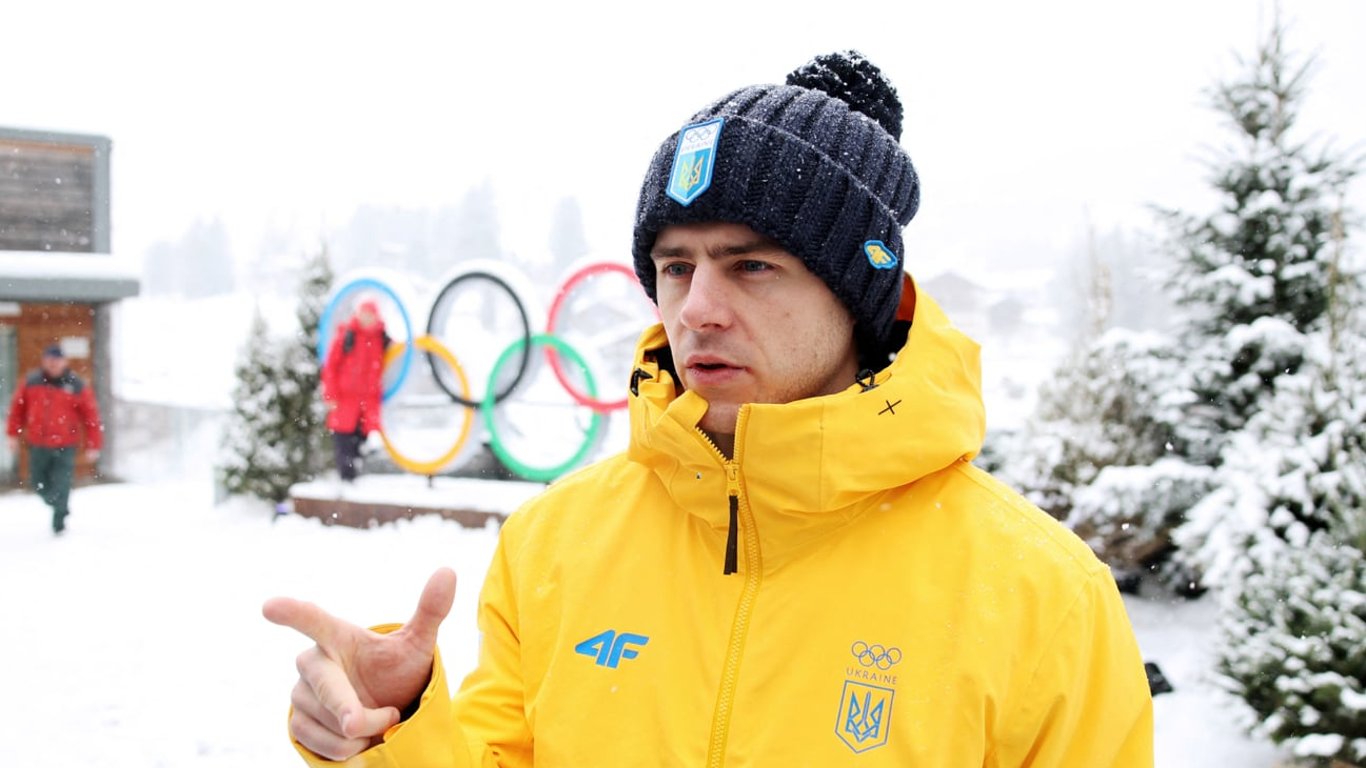 Спортсмени в олімпійському селищі