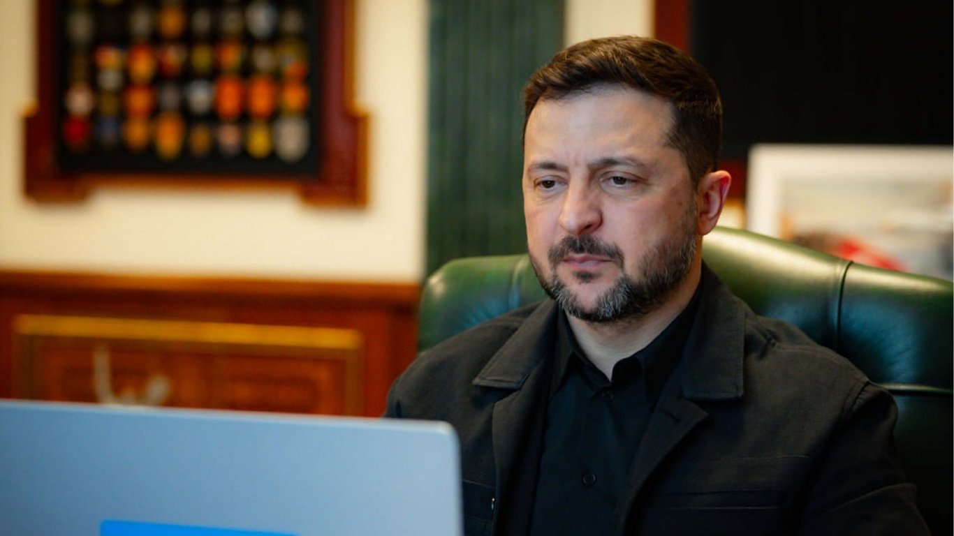 Prezydent Zełenski potwierdza ataki na rafinerie w Rosji: obwody saratowski, wołgogradzki i rostowski