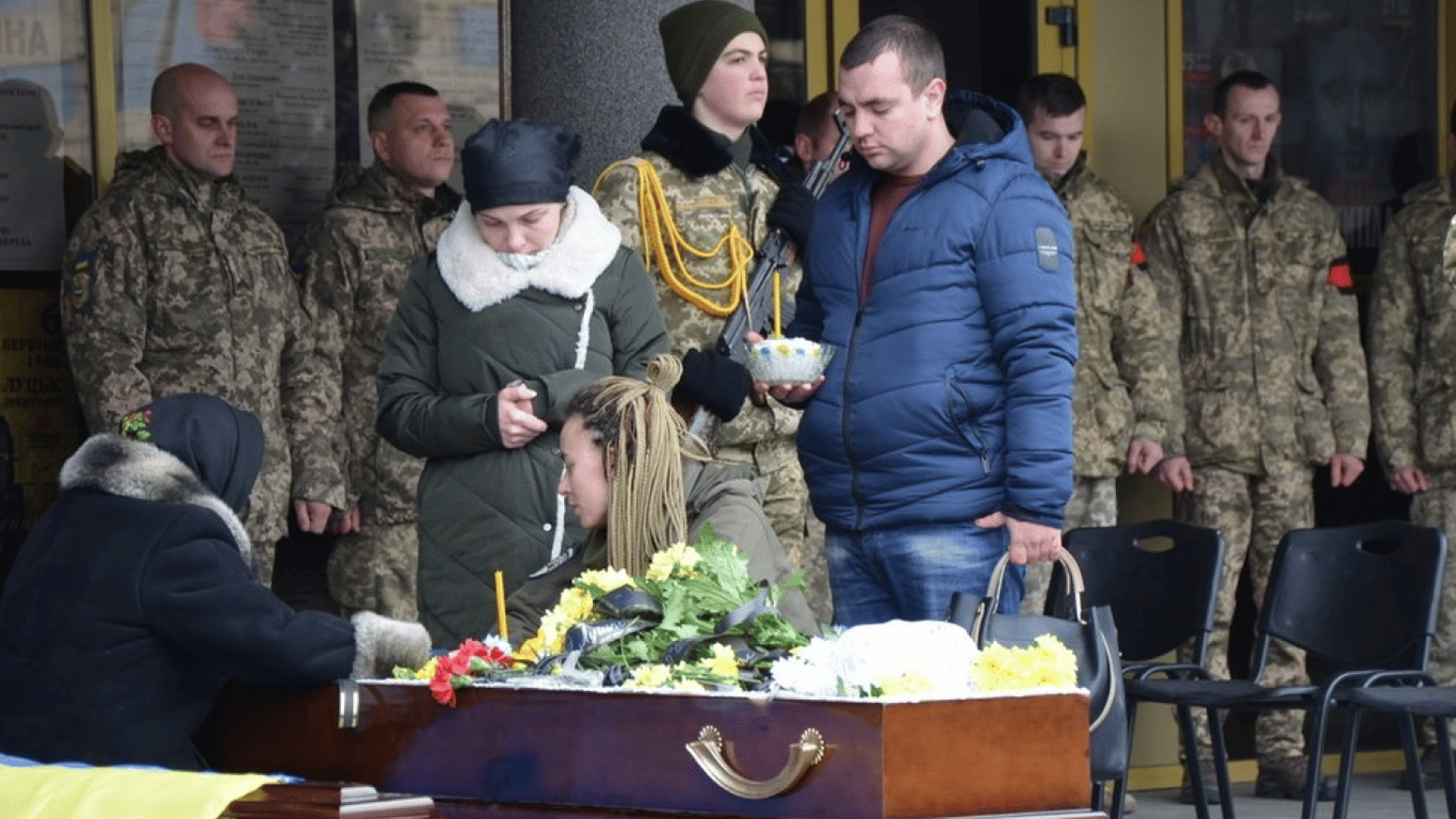 Родичі загиблих отримують допомогу