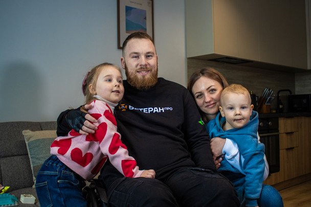 Klucze do nowego życia: weterani i żołnierze otrzymali mieszkania w Buczy