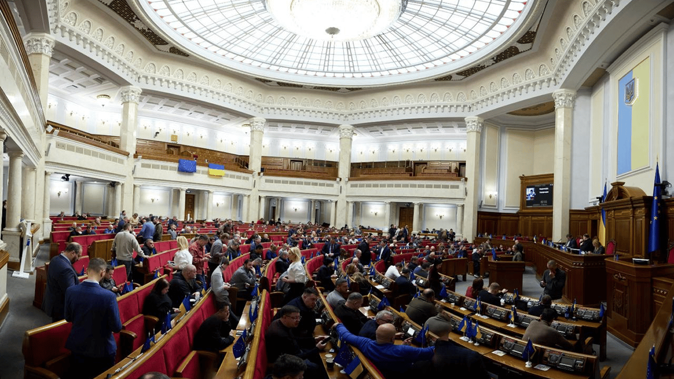 Верховна Рада приймає законопроєкти