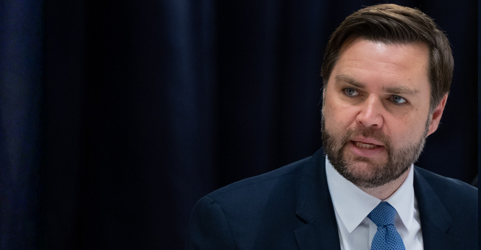 Вэнс оценил летнее наступление ВСУ как провал стратегического масштаба