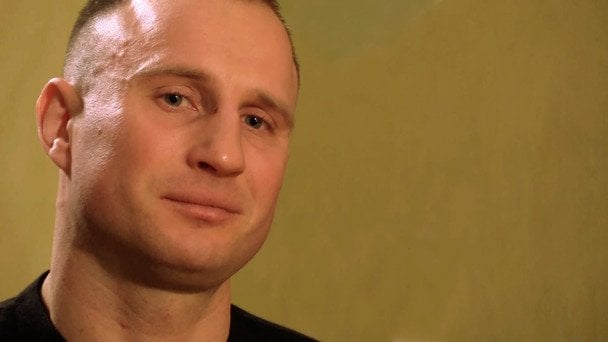 Волонтер рятує покинутих тварин