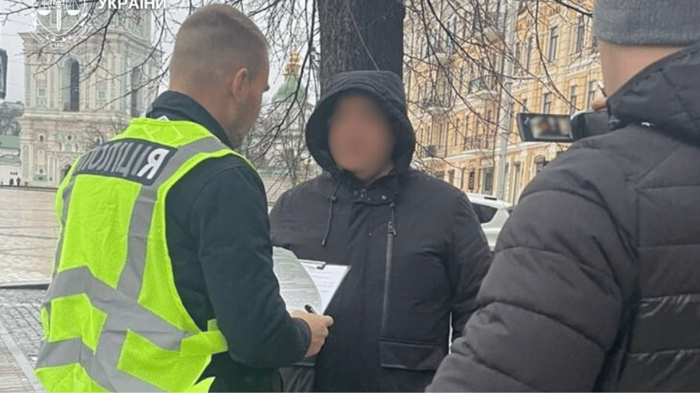 В Киеве руководителя подрядной организации подозревают в хищении средств, выделенных на ремонт укрытий