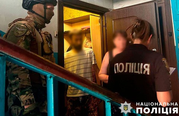 Жінка на суді через голубів