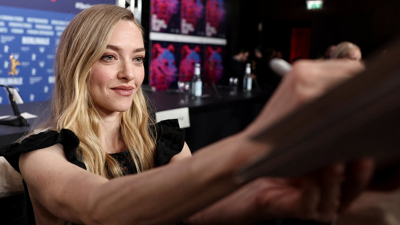 Amanda Seyfried i jej sypialnia: mistrzowska lekcja łączenia wzorów