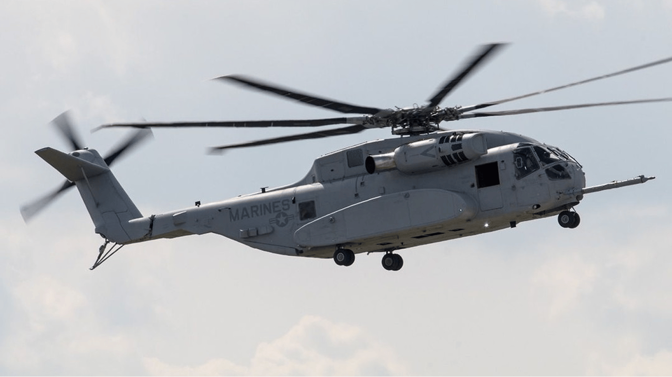 На службу принят CH-53K King Stallion — самый мощный вертолет ВМС США