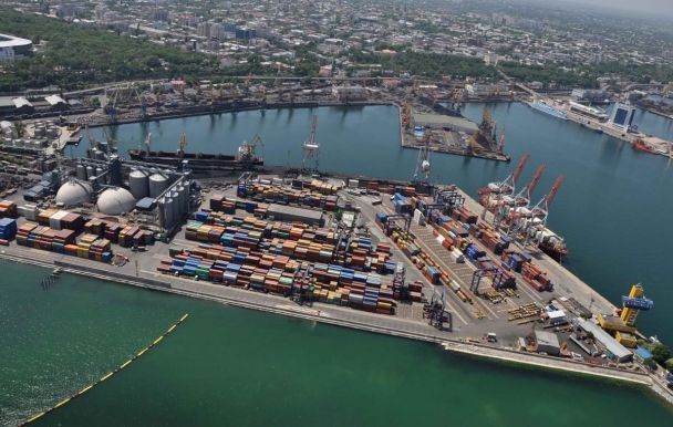 Атака российского дрона на гражданское судно в Черном море: пострадали моряки