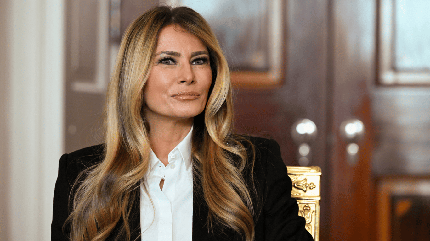 Мелания Трамп во время обмена пленными