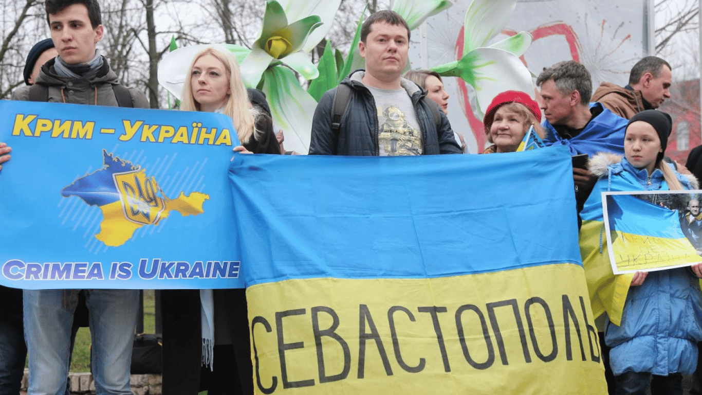 Політв'язні в Криму, правозахисники