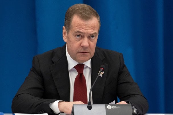 Медведєв погрожує викрасти канцлера Мерца