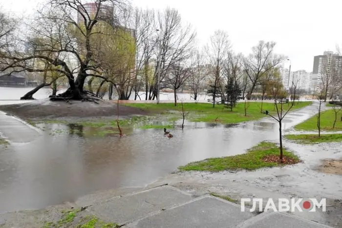 В Одессе снова зальет: синоптики предупреждают о опасных ливнях