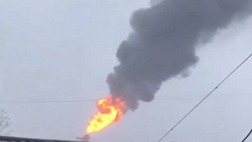 Oil pipeline exploded, massive fire broke out