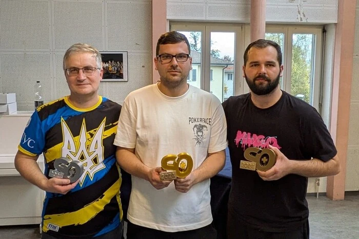 Ukrainian table hockey player with silver medal