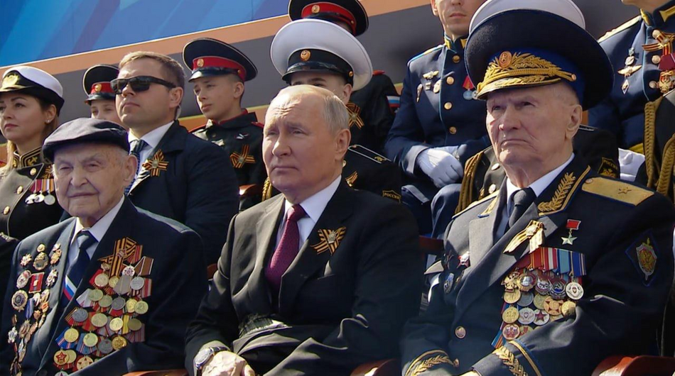 Fake veterans at the celebration of May 9