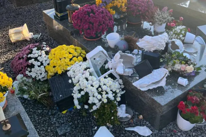 Vandalen beschädigen Gräber von Kriegsveteranen auf dem Lychakiv-Friedhof (Foto)