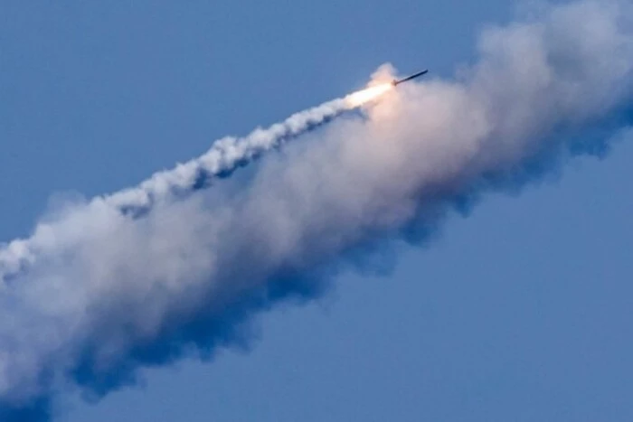 Missiles against the background of the Russian flag