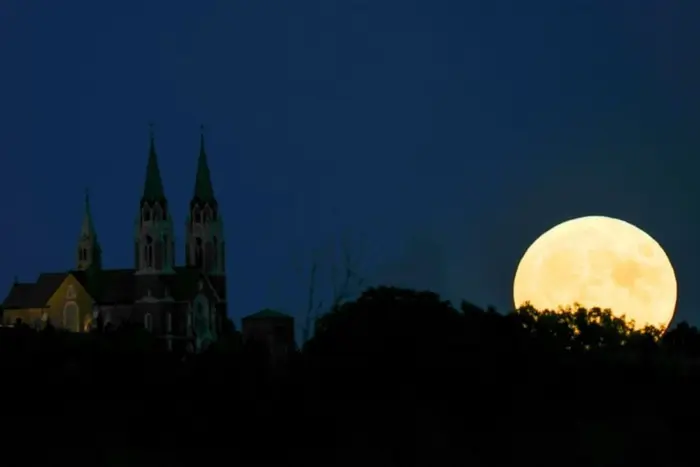 Image of the Blue Moon above Earth