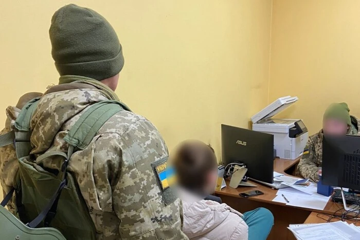 A Kyiv resident bribes a border guard to travel to Moldova